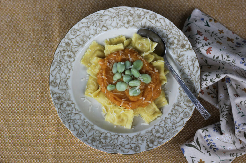 Tuinboonravioli met zoete aardappelsaus